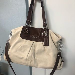Coach • Purse/Crossbody Bag